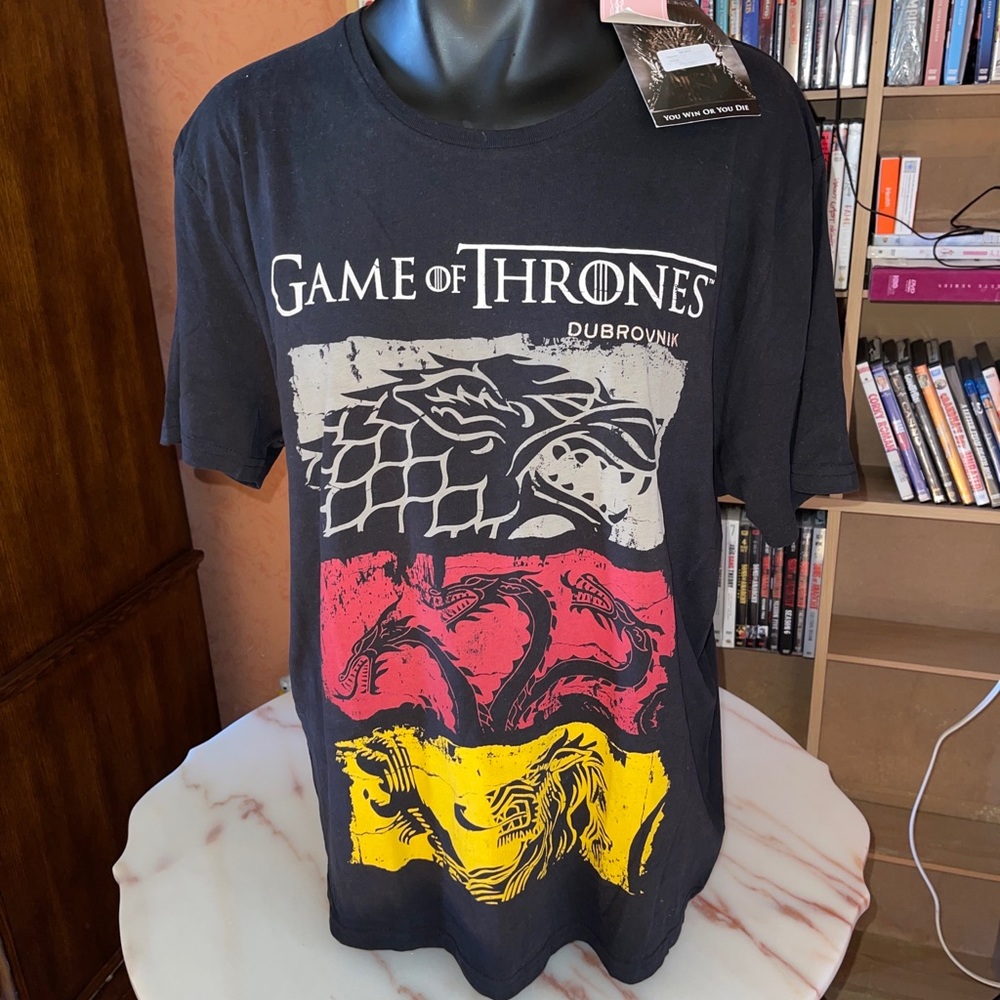 GAME OF THRONES -STARK -BARATHEON -TARGARYEN -LANNISTER -DUBROVNIK T-SHIRT XL.